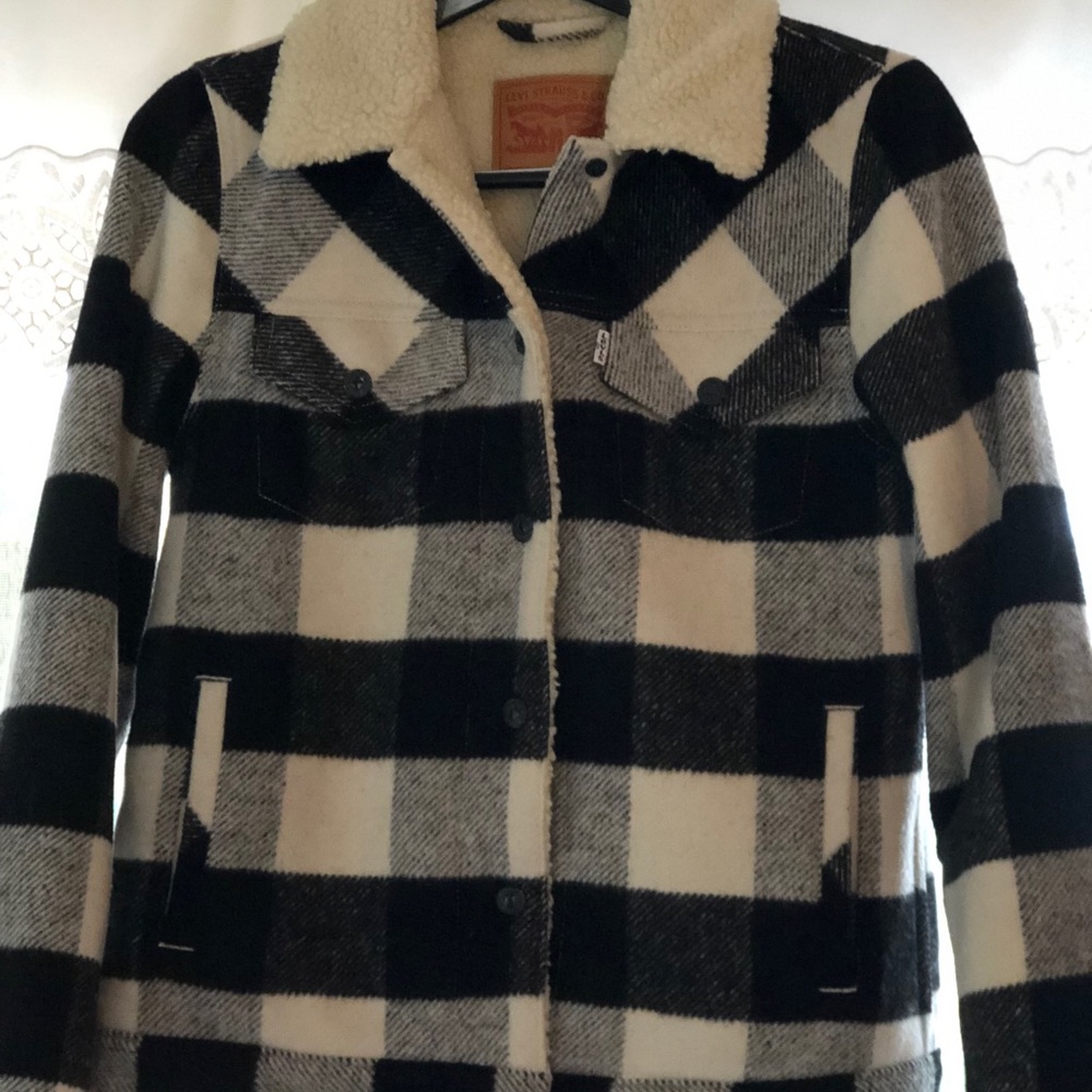 Levi’s jacket women’s black and white pattern